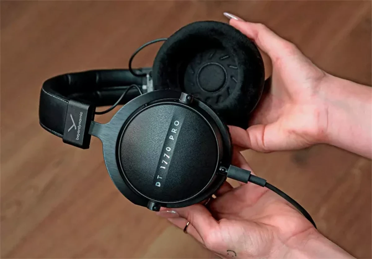 Beyerdynamic DT 1770 Pro MKII and DT 1990 Pro MKII – studio headphones with TESLA.45 drivers