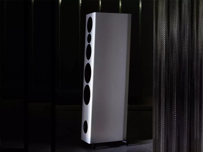 T+A introduces сompact floorstanding loudspeakers Pulsar S 130