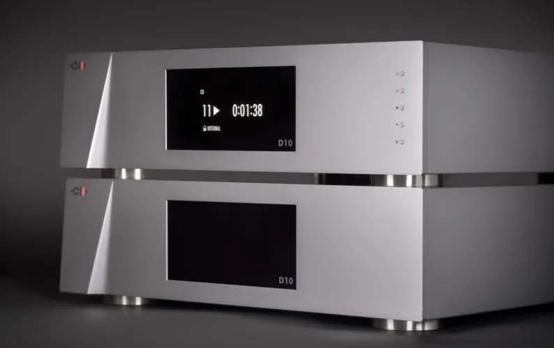 CH Precision D10 Reference Universal Transport Introduced