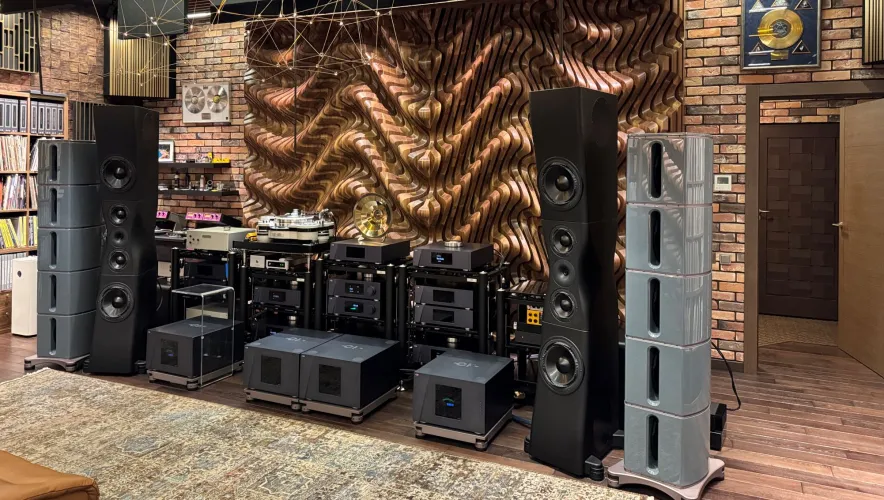 A Unique, All-Around Ultra High-End system