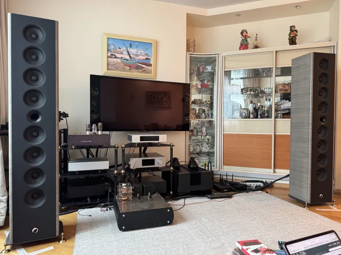 Grandinote MACH 8 XL – A Review of Crossover-Free Design Acoustics