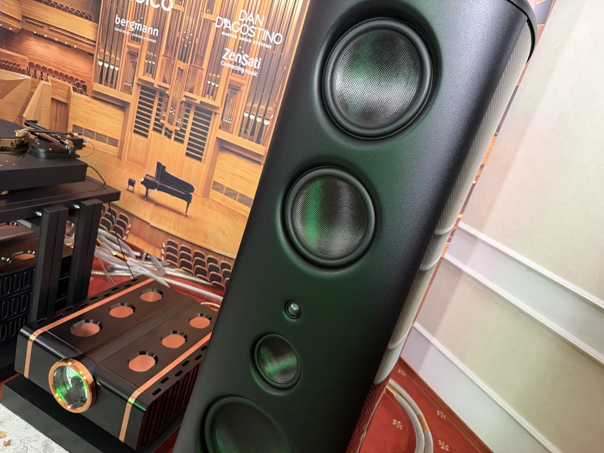 Magico M7. Image source - (c) Hifiverse