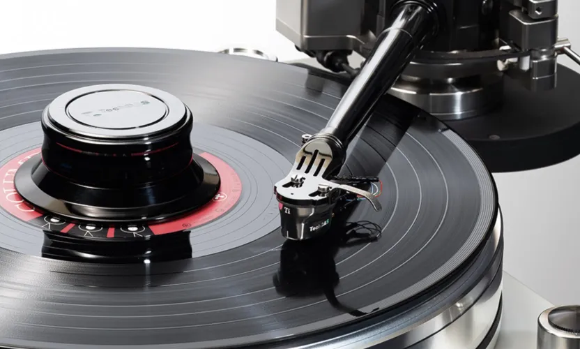 Top-7 Vinyl Turntables – Ranking Fall 2025
