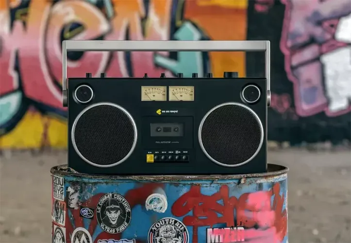 We Are Rewind Curtis GB-001 - Cassette Boombox for the Ultimate '80s Experience
