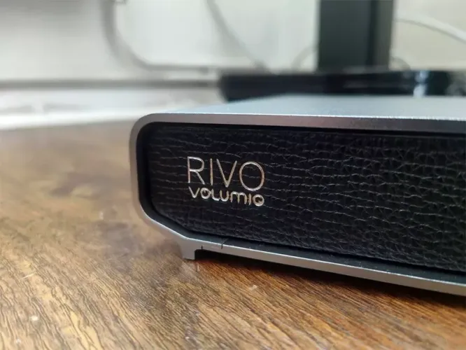 Volumio Rivo Plus Special Edition – with Hand-Crafted Florentine Leather Finishing