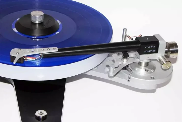 Soulines tt9 – a Turntable Designed Using the Fibonacci Sequence and the Golden Ratio