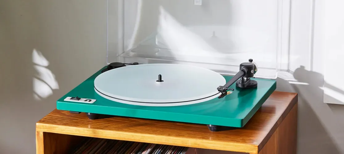 Best Vinyl Turntables Under $600 for Beginners - A Buying Guide for 2026
