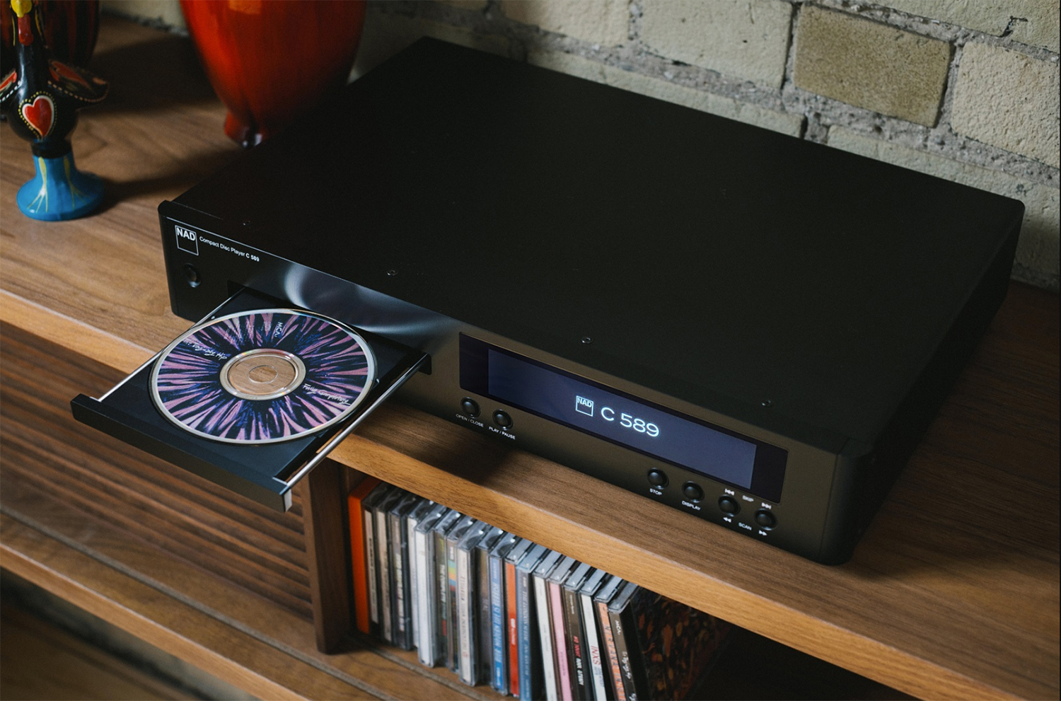 NAD C 589 – CD Player with QRONO d2a Technology